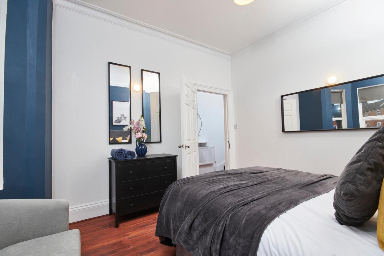 5 Bed House In Leamington Spa Perfect For Contractors With 7 Beds By Purestay - 14 Night Min! Ngoại thất bức ảnh