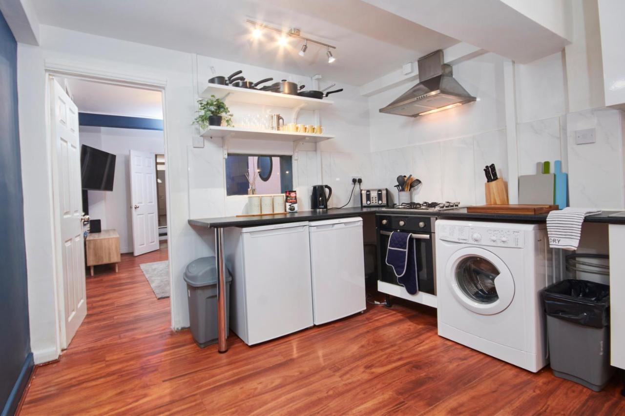 5 Bed House In Leamington Spa Perfect For Contractors With 7 Beds By Purestay - 14 Night Min! Ngoại thất bức ảnh