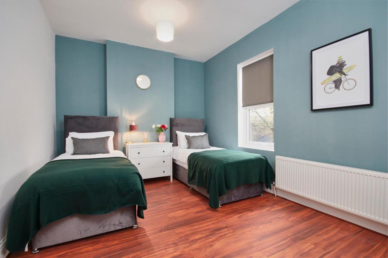 5 Bed House In Leamington Spa Perfect For Contractors With 7 Beds By Purestay - 14 Night Min! Ngoại thất bức ảnh