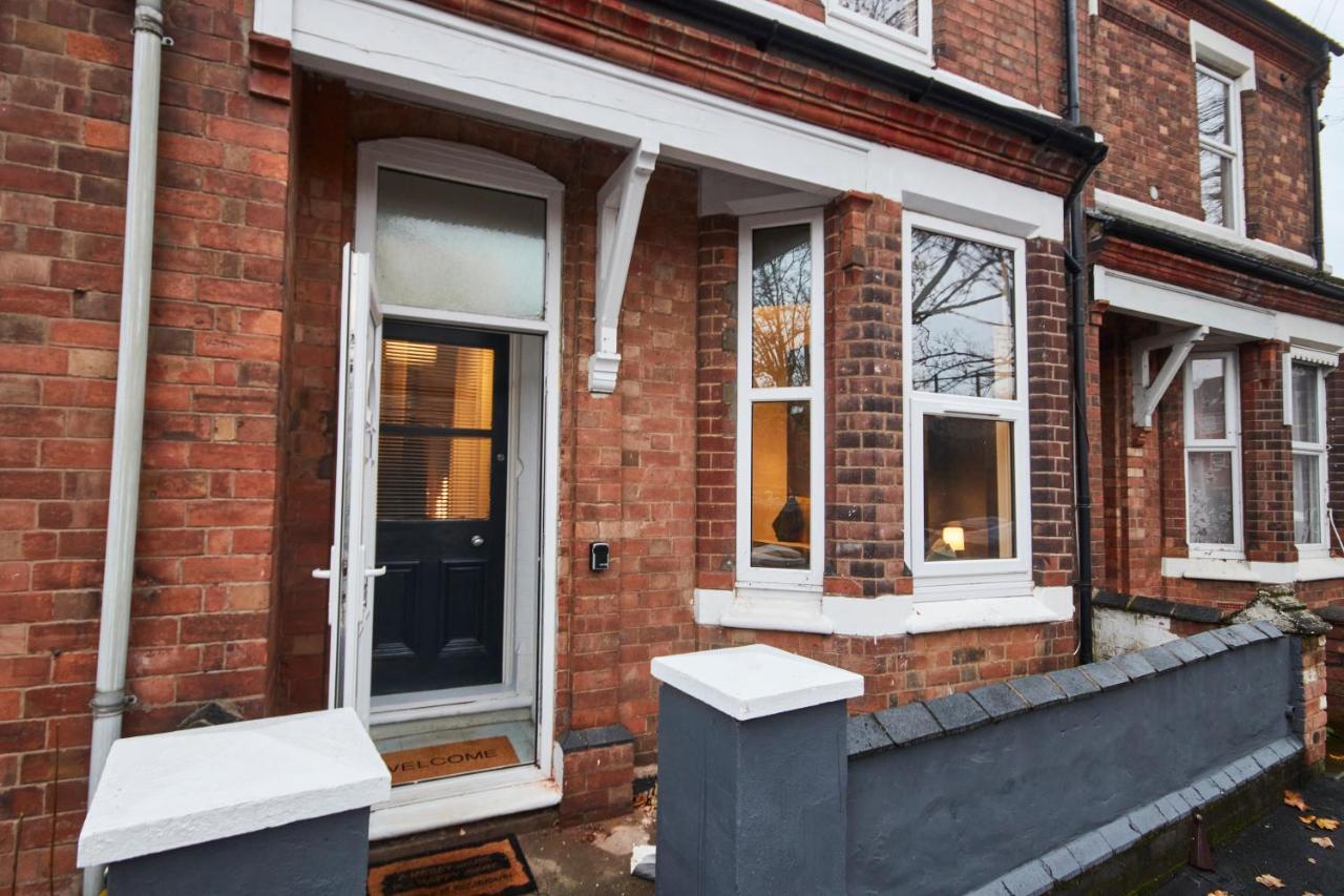 5 Bed House In Leamington Spa Perfect For Contractors With 7 Beds By Purestay - 14 Night Min! Ngoại thất bức ảnh
