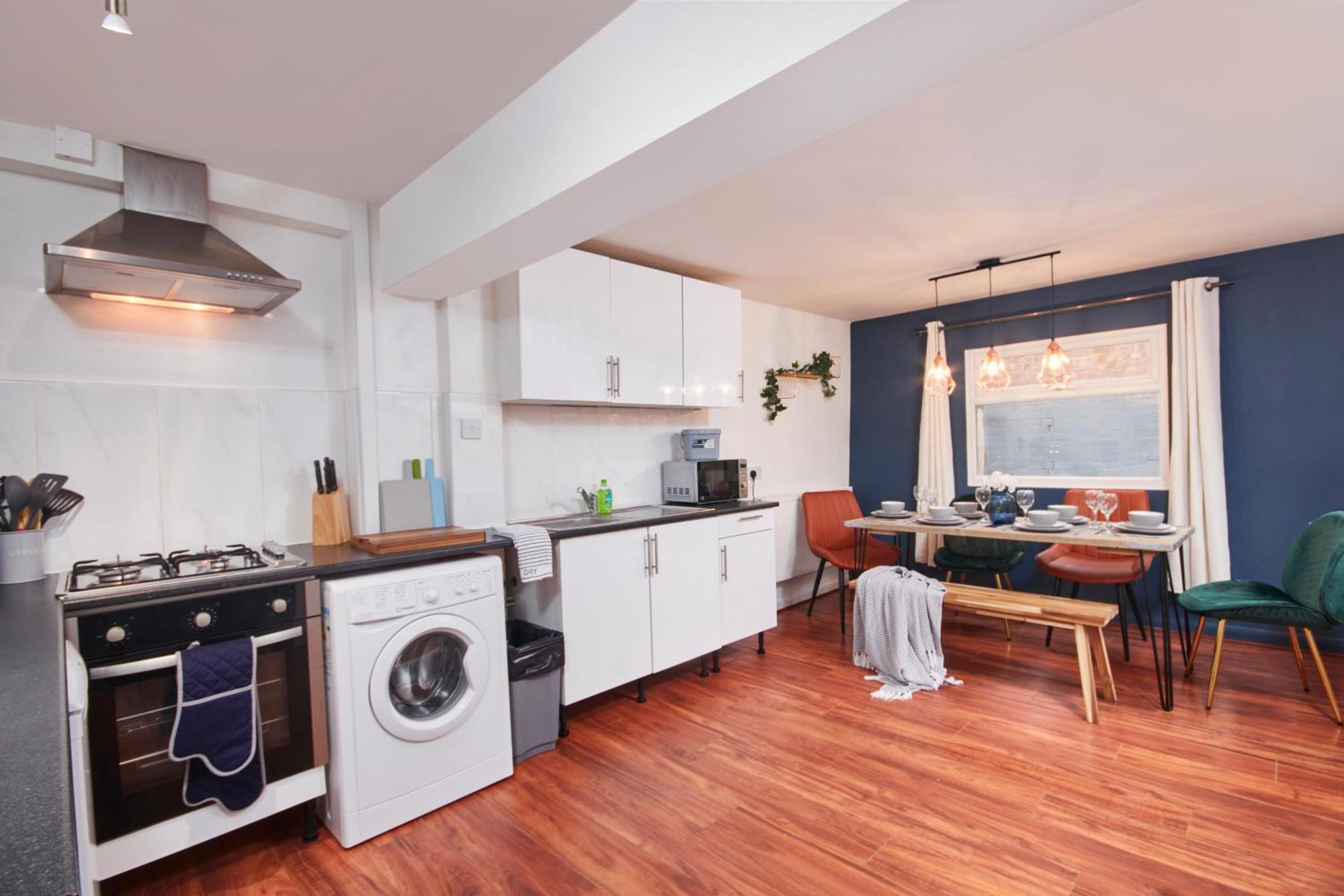 5 Bed House In Leamington Spa Perfect For Contractors With 7 Beds By Purestay - 14 Night Min! Ngoại thất bức ảnh