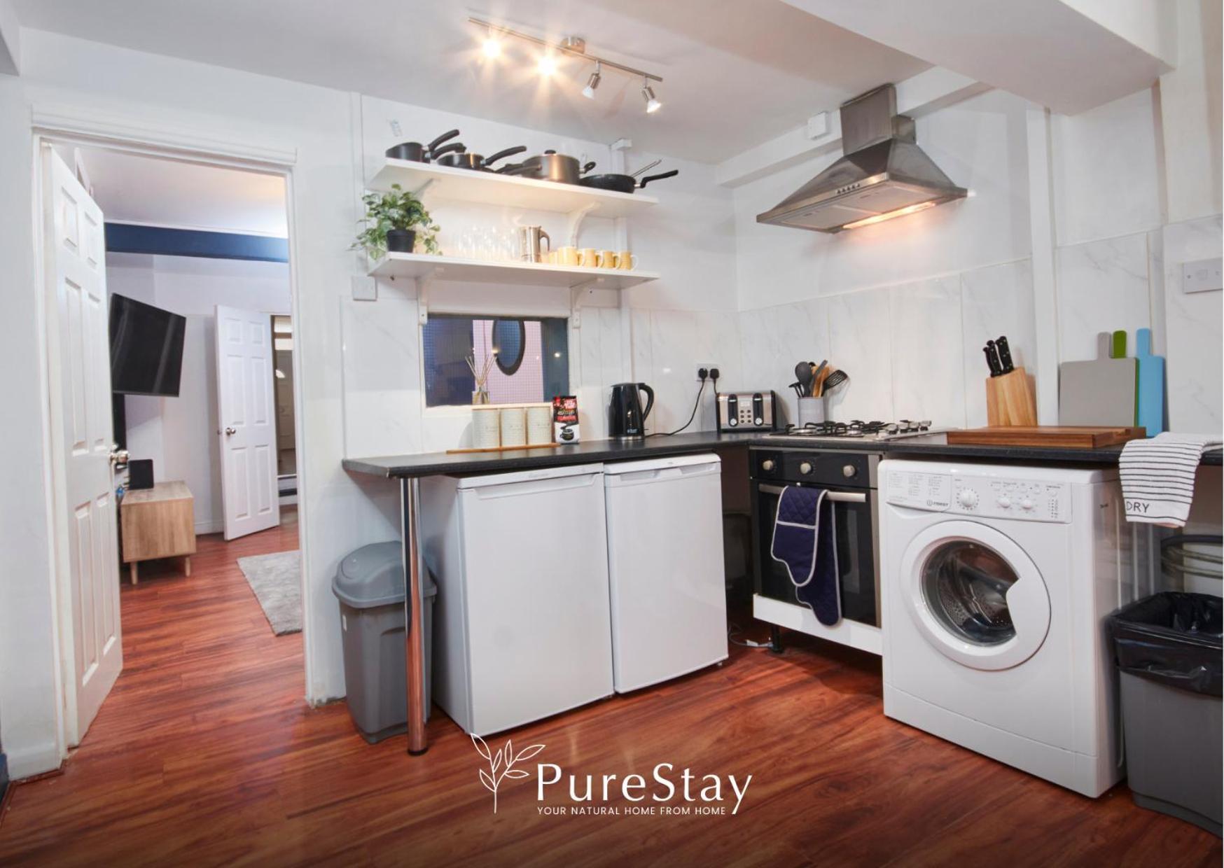 5 Bed House In Leamington Spa Perfect For Contractors With 7 Beds By Purestay - 14 Night Min! Ngoại thất bức ảnh